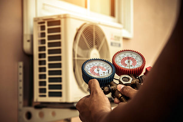Professional Hvac Installation technician working in Bergenfield, NJ